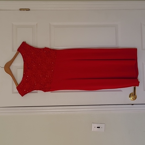 Connect apparel Midi Dress ❤️ - Picture 4 of 9